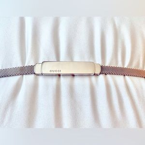 GUCCI - Rare find! Silver Mesh Skinny Belt, size small, pristine/new condition.